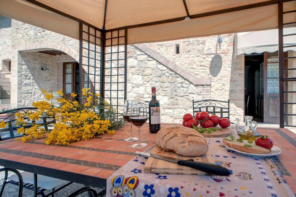 Azienda Agricola E Agriturismo Vallorsi Terricciola Kültér fotó